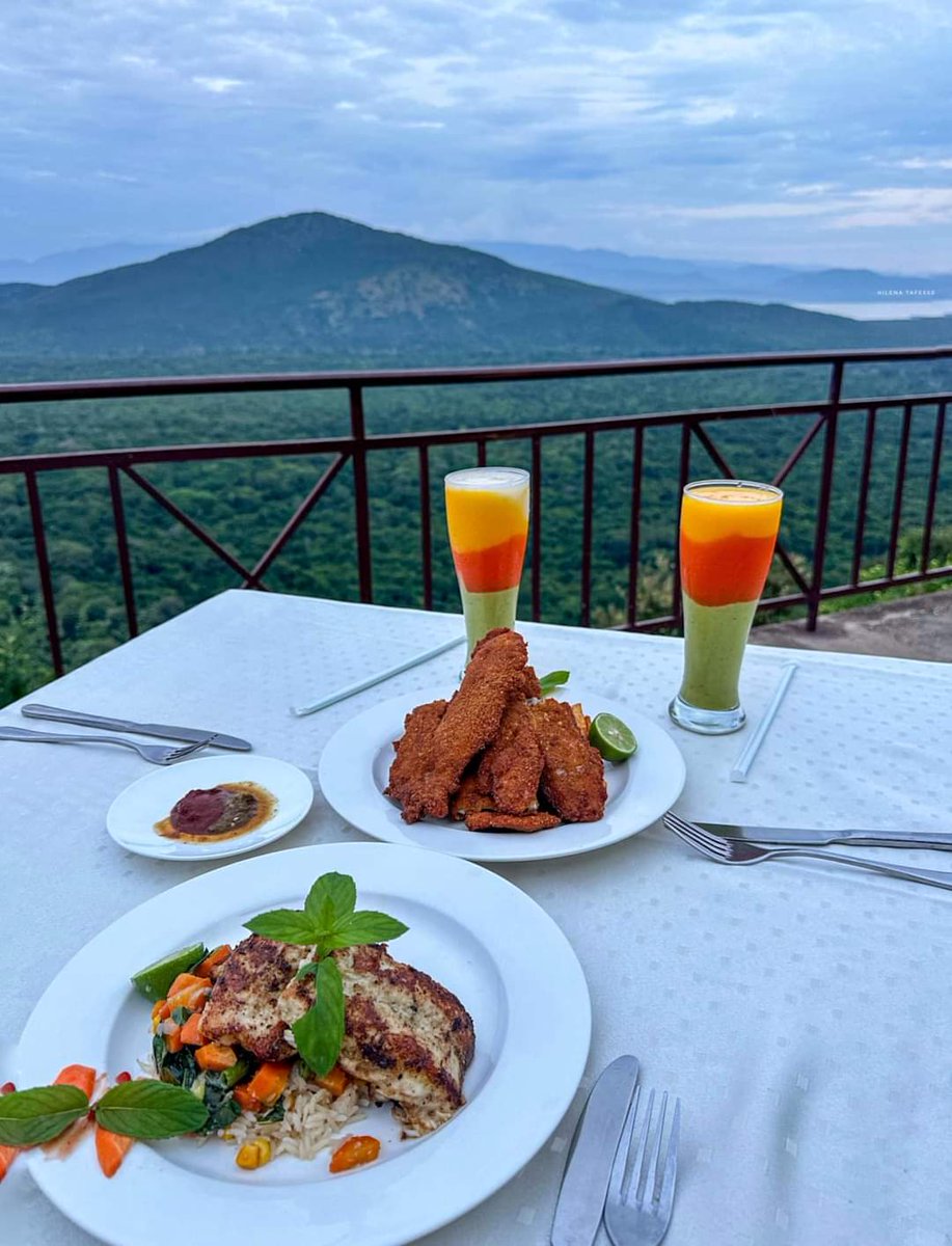 Dubbusha's tweet photo. What a Paradise ❤🌅
It is always great to be at #Arba_Minch. 
The most beautiful and breathtaking place in Ethiopia. 
Have a blessed day. 
#visit_gamo_ethiopia ❤
#DMN #dubbushamedia #followformore #የፍትህ_ድምፅ #voiceofjustice https://t.co/n4tTEvQrlA