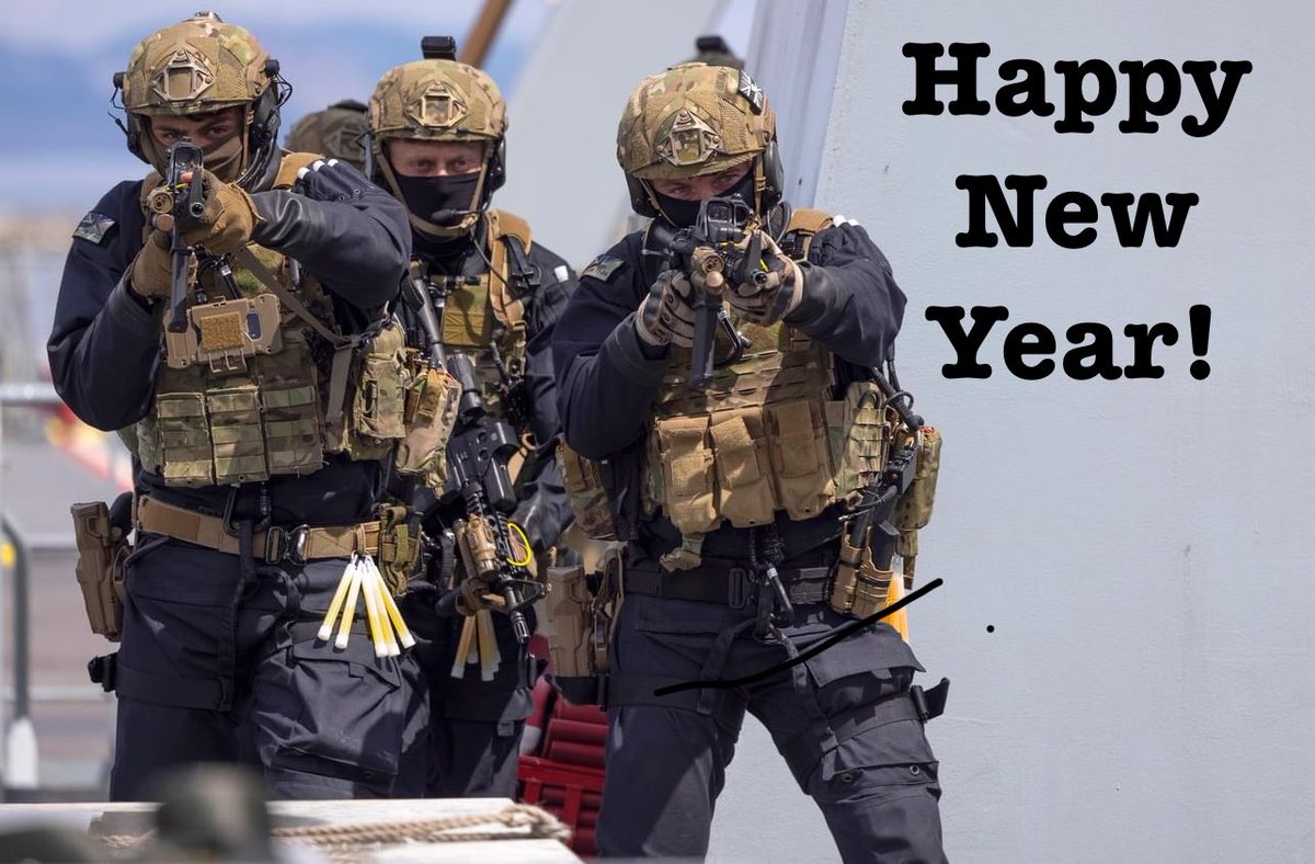 Happy New Year from the UK Commando Force. May 2024 be a hoofing year, as we celebrate #RM360. 🗡