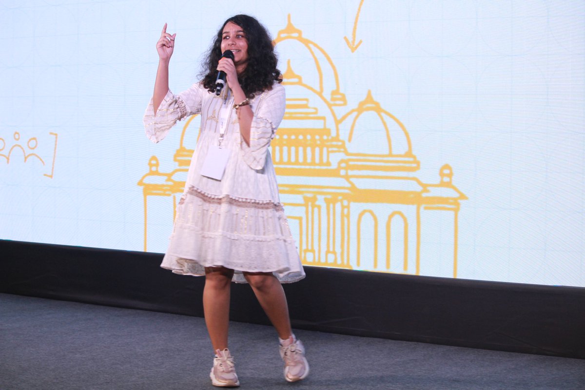 knowShubhangi's tweet image. 2023 ended on a high for us at @gdg_noida 

#DevFestNoida2023 was a blast 
500 attendees 
32 speakers
3 tracks

An amazing team 💃🏻

Session by 6 amazing Women Techmakers 💙

Couldn’t have asked for a better end ✨