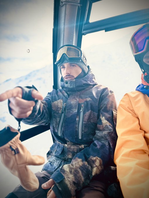 🏂 🚠    Happy New Years everyone! I truely hope everyone has a successful amazing 2024!! https://t.co<a href="/tag/cats"class="tags"><span>#cats</span></a><a href="/tag/roadtrip"class="tags"><span>#roadtrip</span></a><a href="/tag/kittens"class="tags"><span>#kittens</span></a><a href="/tag/mammothlakes"class="tags"><span>#mammothlakes</span></a><a href="/tag/easte"class="tags"><span>#easte</span></a>