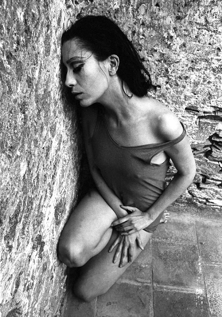 ShitBloggers's tweet photo. Las (muchas) fotografías que Colita le hizo a Elsa Peretti, sobre todo en San Martí Vell, qué suerte que se encontraran. Para ellas y para todos. 🖤 https://t.co/v9mQI2xrpw