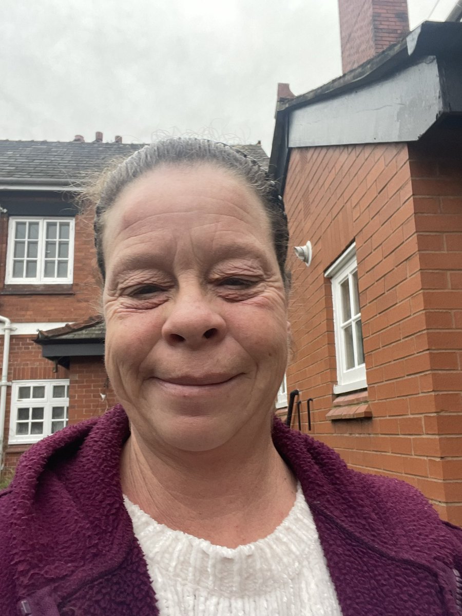 JulieCarve46022's tweet image. Starting the year as I mean to go on by getting out more. Time to walk down to my friends. Any walking time is good to begin with. Starting afresh. New year new and improved me. ##startingafresh #newyearnewme #WalkingInto2024 #walking #FreshBeginnings #freshair