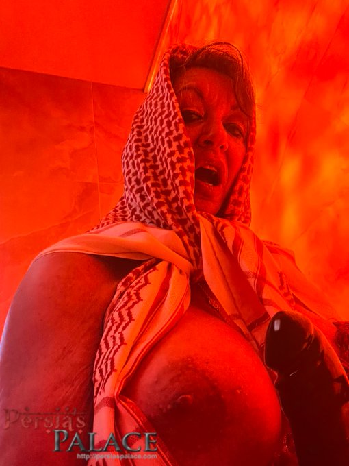 Happy New Year! Check out the first video of 2024 at https://t.co/NaGfKMz5SO and my only fans @persiamonir