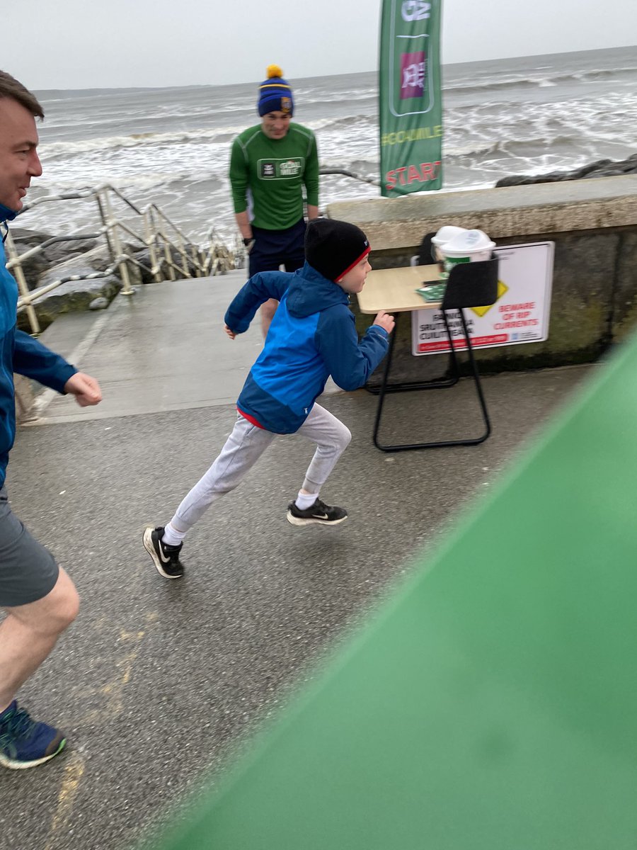 sharkattack145's tweet image. Hardy weather in Lahinch this morning for #GOALmile @AIBIreland. 
Thanks to all who completed the @GOALMileLahinch and contributed to a very worthy cause. @pat_piggott @PatEnright @Shanemad