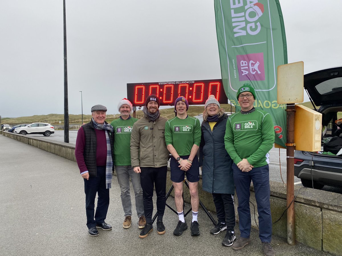 sharkattack145's tweet image. Hardy weather in Lahinch this morning for #GOALmile @AIBIreland. 
Thanks to all who completed the @GOALMileLahinch and contributed to a very worthy cause. @pat_piggott @PatEnright @Shanemad