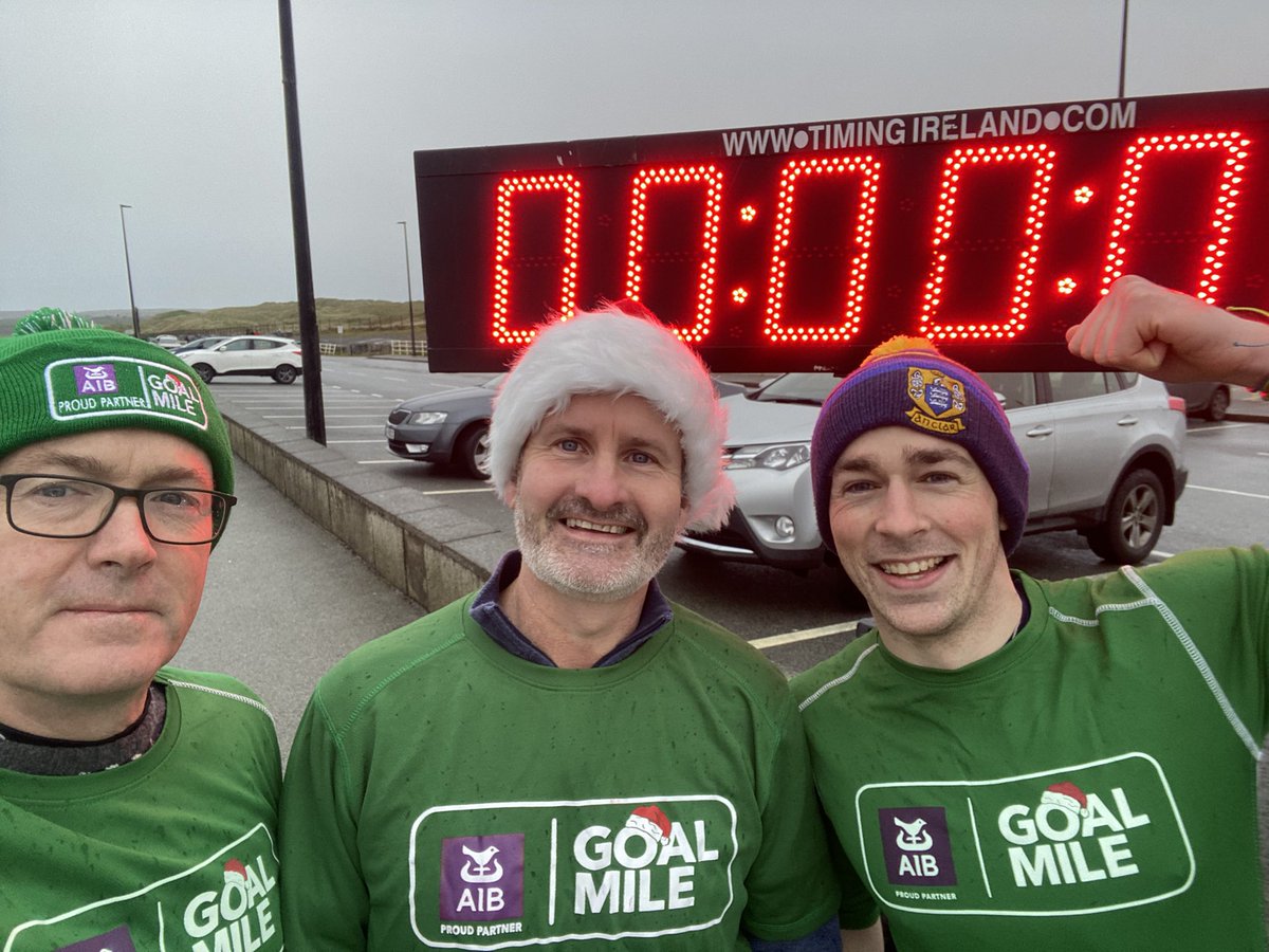 sharkattack145's tweet image. Hardy weather in Lahinch this morning for #GOALmile @AIBIreland. 
Thanks to all who completed the @GOALMileLahinch and contributed to a very worthy cause. @pat_piggott @PatEnright @Shanemad