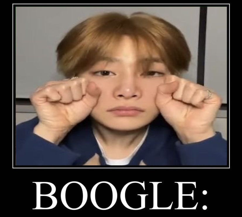 jeongin on my phone (@ayenonmyphone) on Twitter photo 