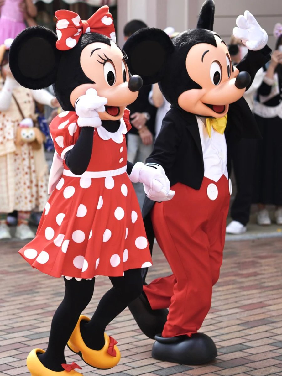 afcul's tweet image. A life like a comet may be short, but it will never be dim or sink.