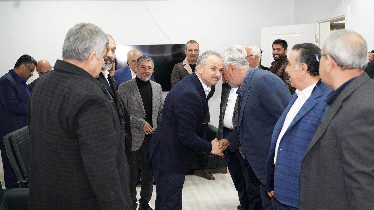 Drsuleymanklnc's tweet photo. İl Başkanımız @e_ebulucu başkanlığında 2024 yılının ilk haftalık yönetim kurulu toplantısını gerçekleştirmek üzere dava ve yol arkadaşlarımızla bir araya gelerek, değerlendirme ve istişare toplantısı gerçekleştirdik. 
@ZiyaBasaran 
@AvSalihaDiler 
@mevlutkustepe https://t.co/2xPZA1H35N