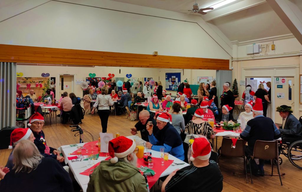 The Lamplighters helped fund this Christmas Meal organised by Clare Cliff for folk who otherwise might have been on their own on Christmas Day.