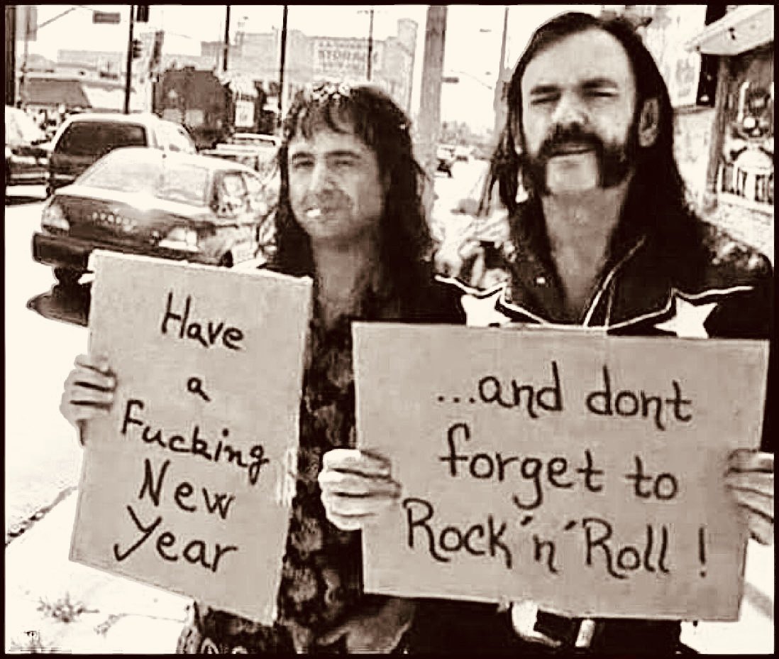 EarwaxRecordsNY's tweet image. Earwax will be closed on New Year’s day. Come
visit us tomorrow when the hangover has cleared. Happy New Year everyone! #vinylrecords #records #recordshop #recordstore