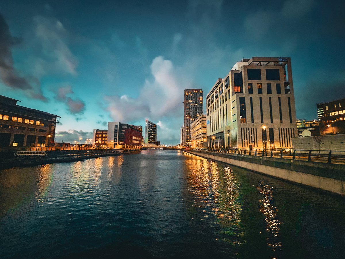 Princes Dock 📸

#Photography #Photo #Liverpool #LifeInPhotos  #Camera #Canon #LiverpoolPhotography #photosofliverpool #princesdock #liverpooldocks #liverpoolwaterfront #princesdockliverpool #sunset #clouds #moodysky