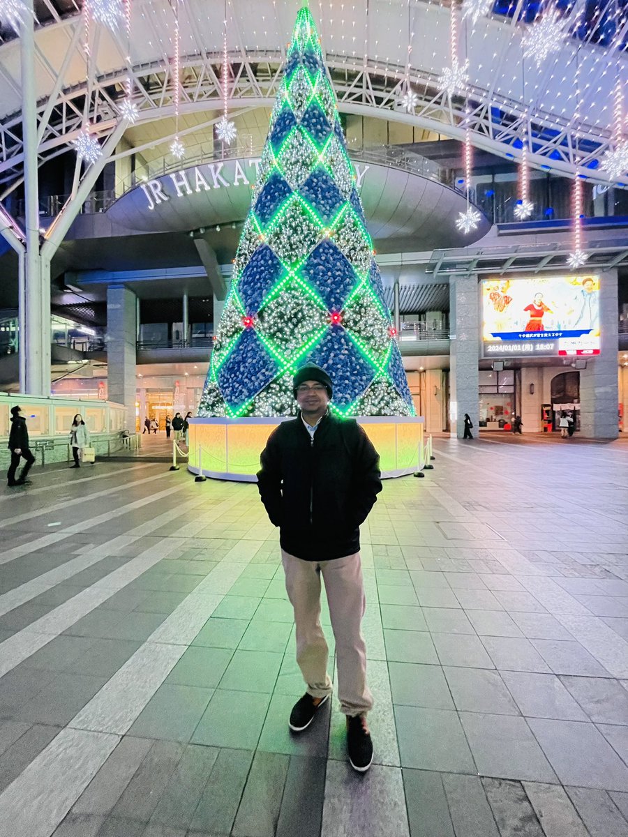 SatyaPPati's tweet photo. Started new year 2024 by visiting Reclining Buddha at Nanzoin temple, Fukuoka, Japan. Prayed for the universal peace. https://t.co/iN10oPV7QD