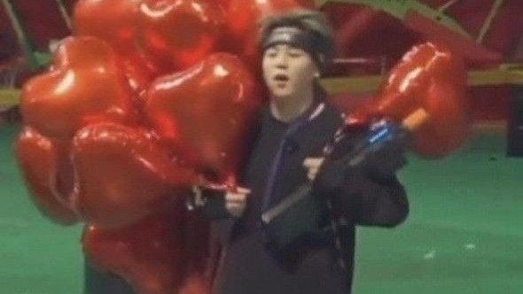 this world is so big for my mimin :(