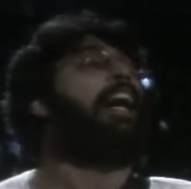 #nowplaying
Ivan Lins - "Antes que seja tarde" (1979) 

若き日のエネルギー溢れるイヴァンリンスのライブ映像🎵
一緒に大合唱したいですねーわら 

youtu.be/sqr8d9_iUPo?si…