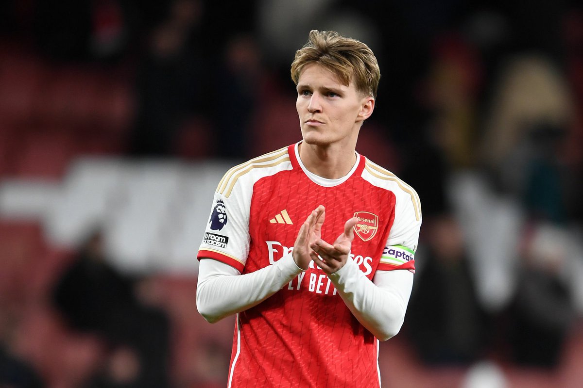 𝚆𝙰𝙻𝙴𝙴𝙳. tweet media