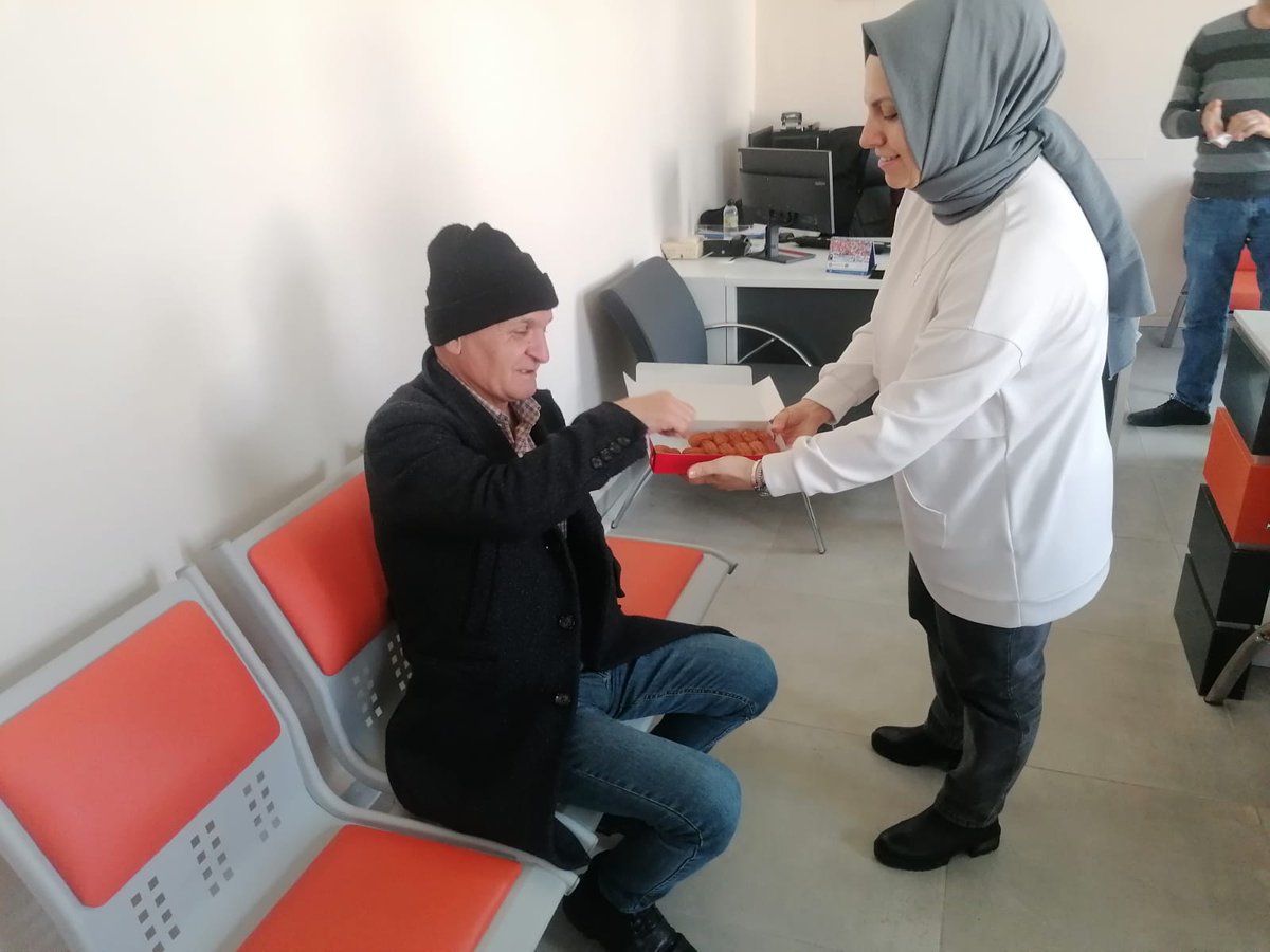 Yılın son gününde de, her zaman fedakarca çalışan personelimizle görevimizin başındaydık. 57 Sürücü Belgesi, 4 TCKK  başvurusu alarak 2023 yılını tamamladık.  #HayatınızınHerAnında