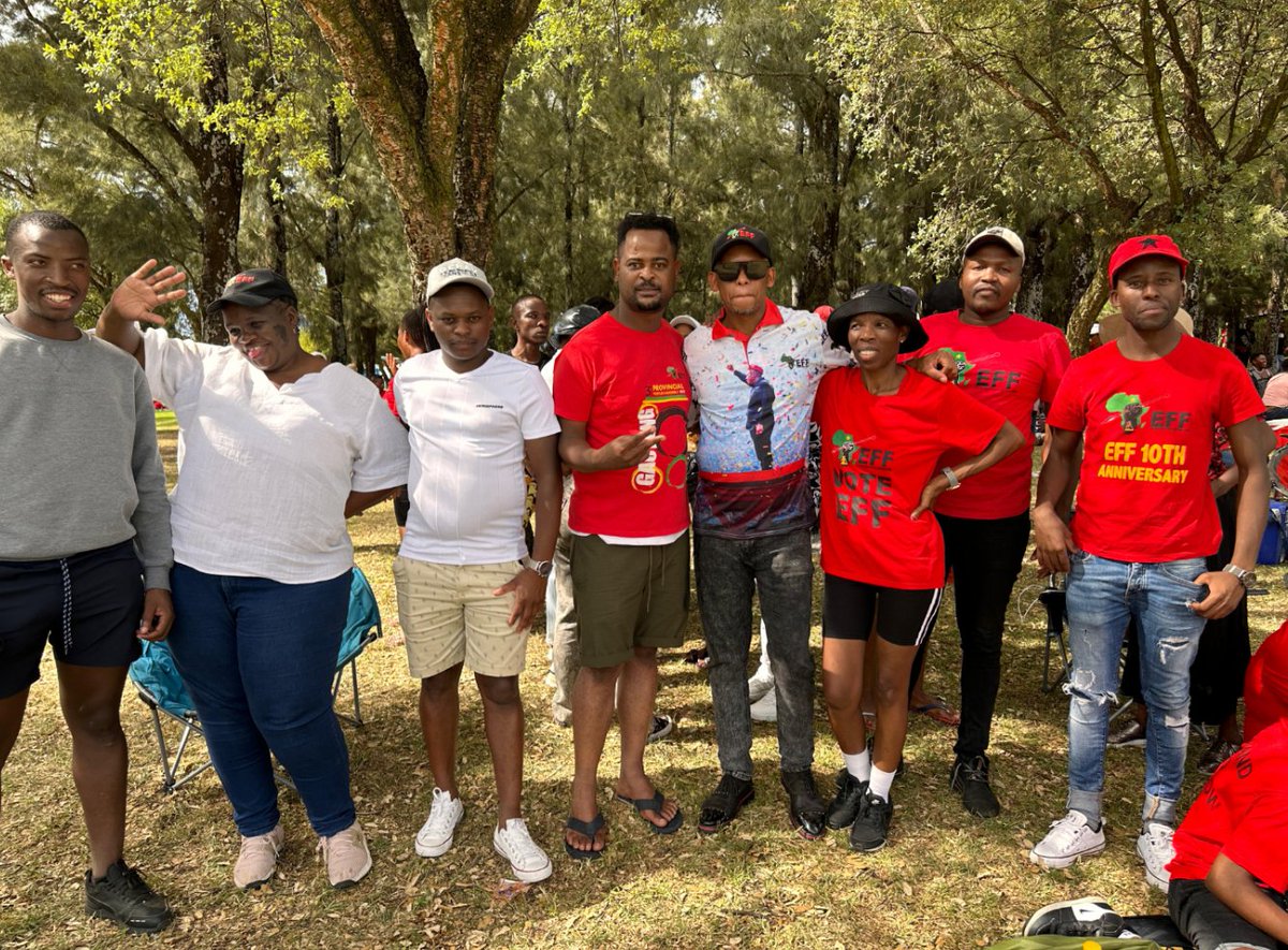 Mara_Mbokodi's tweet photo. Happy New Year to all Ground Work Forces of the Emancipation Movement!... KZN, Moses Mabhida Stadium is our next stop #EFFin2023 #EFF4Youth #FillUpMosesStadium #VoteEFF2024 #RegisterToVoteEFF Happy 1994!
#EFFin2024
#2024IsOur1994 https://t.co/wMJJeJvEiN