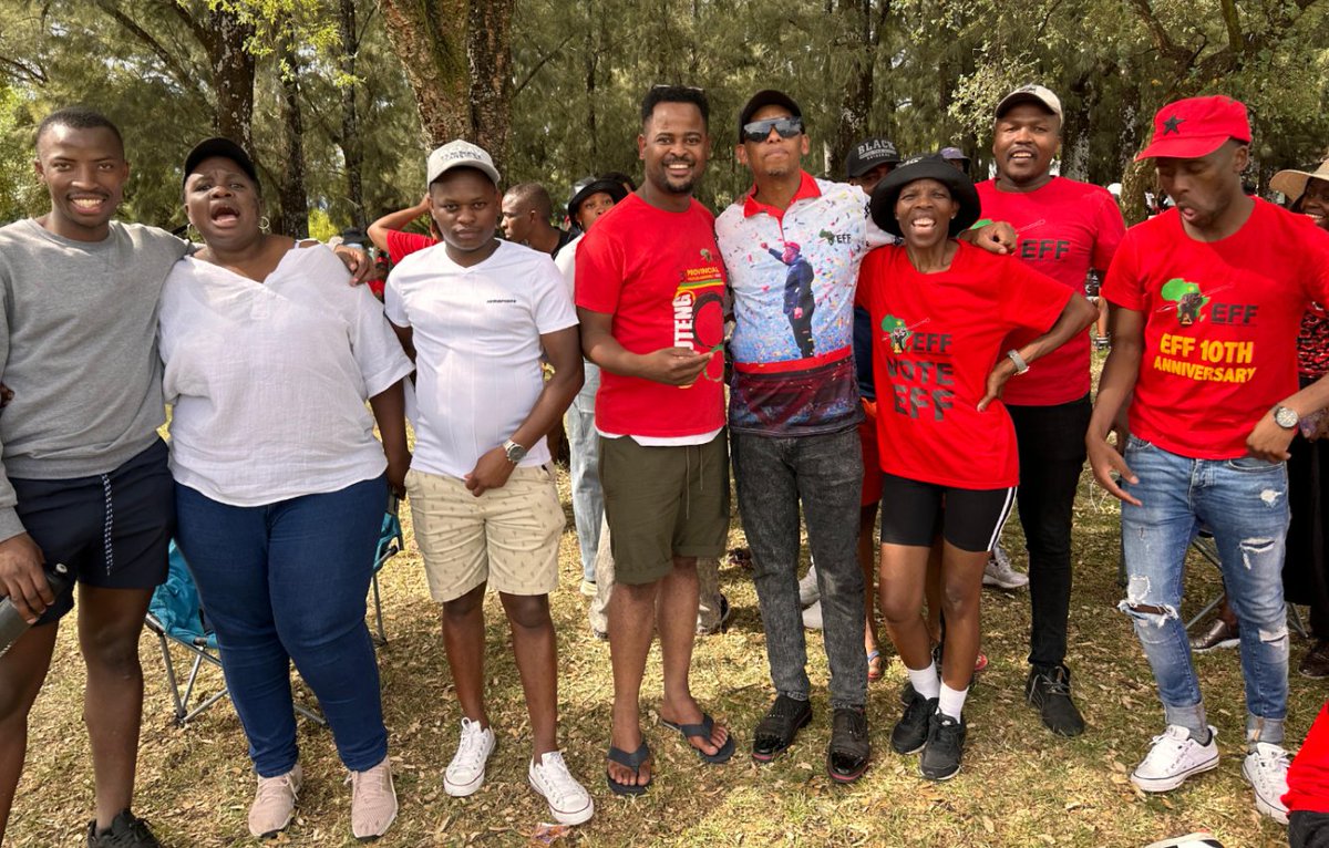 Mara_Mbokodi's tweet photo. Happy New Year to all Ground Work Forces of the Emancipation Movement!... KZN, Moses Mabhida Stadium is our next stop #EFFin2023 #EFF4Youth #FillUpMosesStadium #VoteEFF2024 #RegisterToVoteEFF Happy 1994!
#EFFin2024
#2024IsOur1994 https://t.co/wMJJeJvEiN