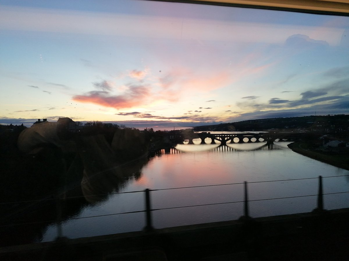 grahaMeiklejohn's tweet photo. Happy New Year! View from the Royal Border Bridge at Berwick-upon-Tweed on board the first Newcastle to Edinburgh @LNER service of the New Year. https://t.co/Zp46Xq8iH3