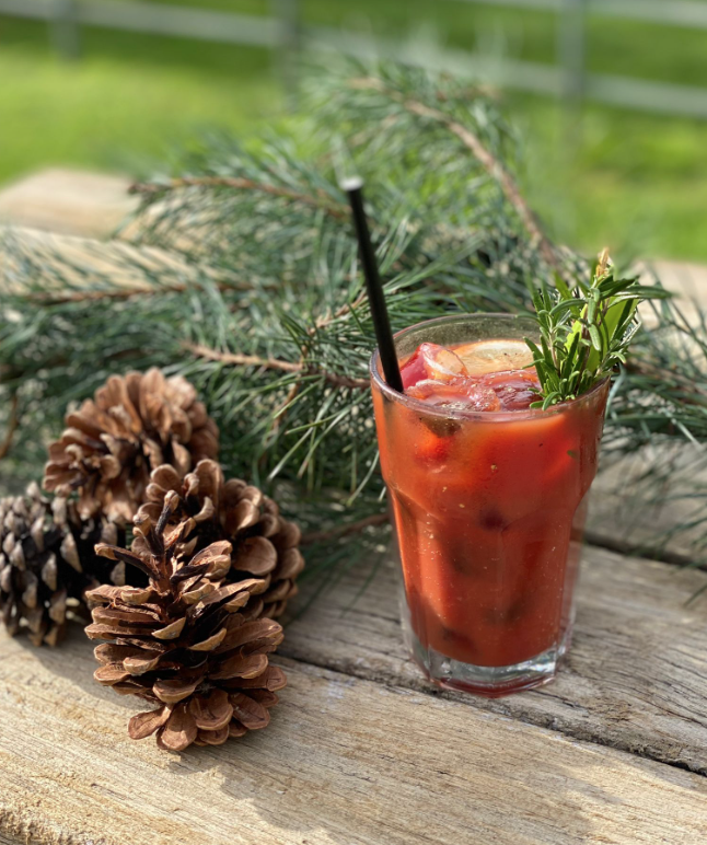 LP_TheFarm's tweet image. Kick off the New Year with us! 🎉 No stress, no mess, just fun times. Savour a spicy Bloody Mary 🍅🍹and forget about cooking. Let's toast together to new beginnings! 🥂

#NewYearDay #BloodyMaryDay #NoCookingDay #2024 #TheFarm #NoBull #Solihull