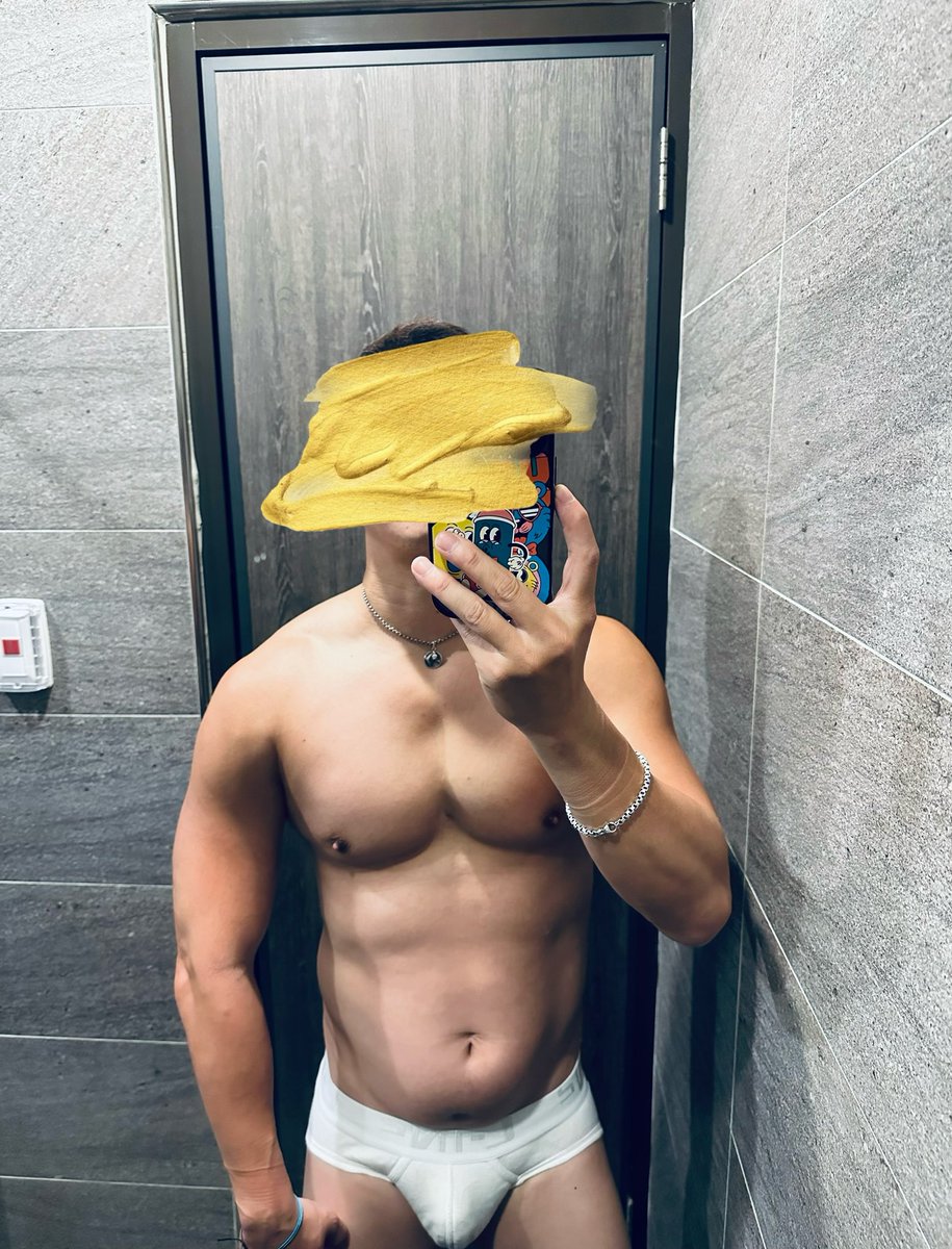 HOWARD HUANG tweet media