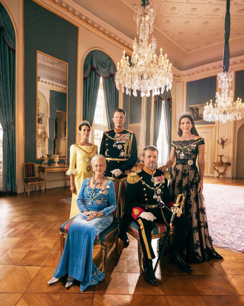 JournalBharatIN's tweet photo. Queen Margrethe II, the beloved monarch of Denmark, has announced her abdication!  52 years after ascending the throne, she will step down on January 14th, passing the crown to her son, Crown Prince Frederik. #QueenMargrethe #Abdication #Denmark #Monarchy #CrownPrinceFrederik https://t.co/zL5mqSHd7k