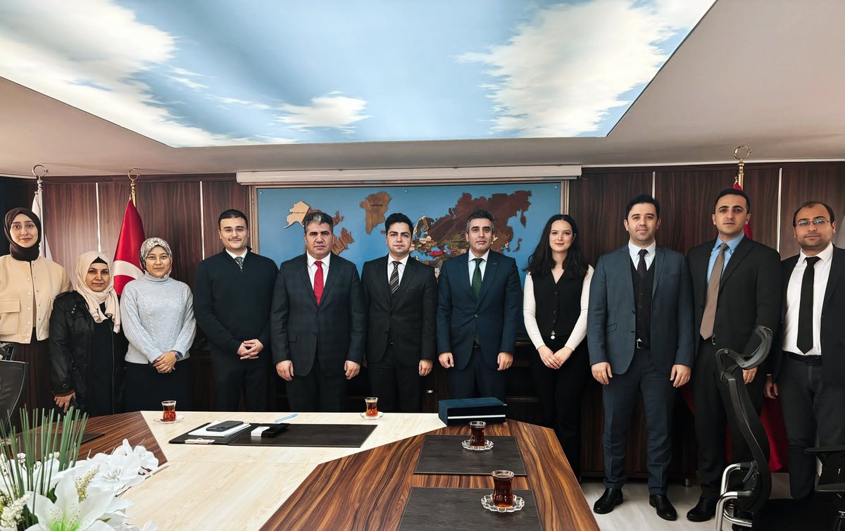 Büyük tecrübeler, güzel dostluklar kazandıran Silivri  Adliyesi'ne veda vakti; Başsavcım Sayın Nihat DEMİR'e, Komisyon Başkanım Sayın Selami YILMAZ'a , Ağır Ceza Mahkemesi Başkanım Sayın Erkan ARSLAN'a ve tüm çalışma arkadaşlarıma teşekkür ediyorum.