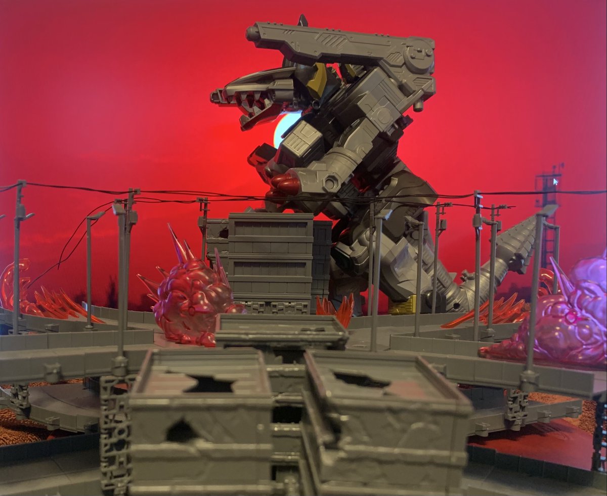 Revvy (Reversemoon) tweet media