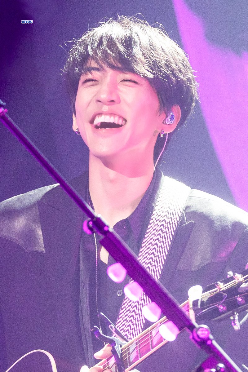 231229 뒤끝 첫콘 #이승윤

재밌고 행복하다고 말로 안해도 알 것 같잖아🥹......