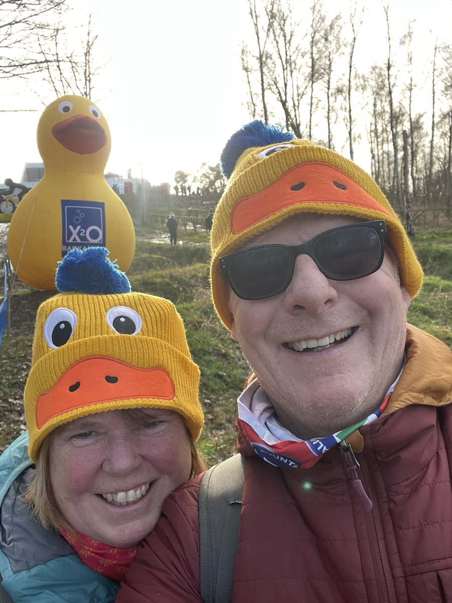 Hup hup 2024 🥳🥳🇧🇪🚴🚴🏻‍♂️🐥🐥🐥

X20 Trofee GP Sven Nys