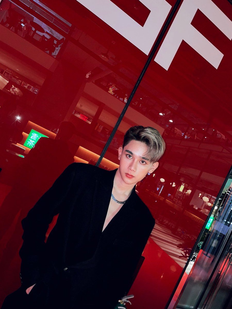 Torpl_k's tweet photo. Happy New Year. Thank you everyone for opening the chat. May this year be a year filled with smiles. ❤️🐰 https://t.co/N4gLJyxcSo