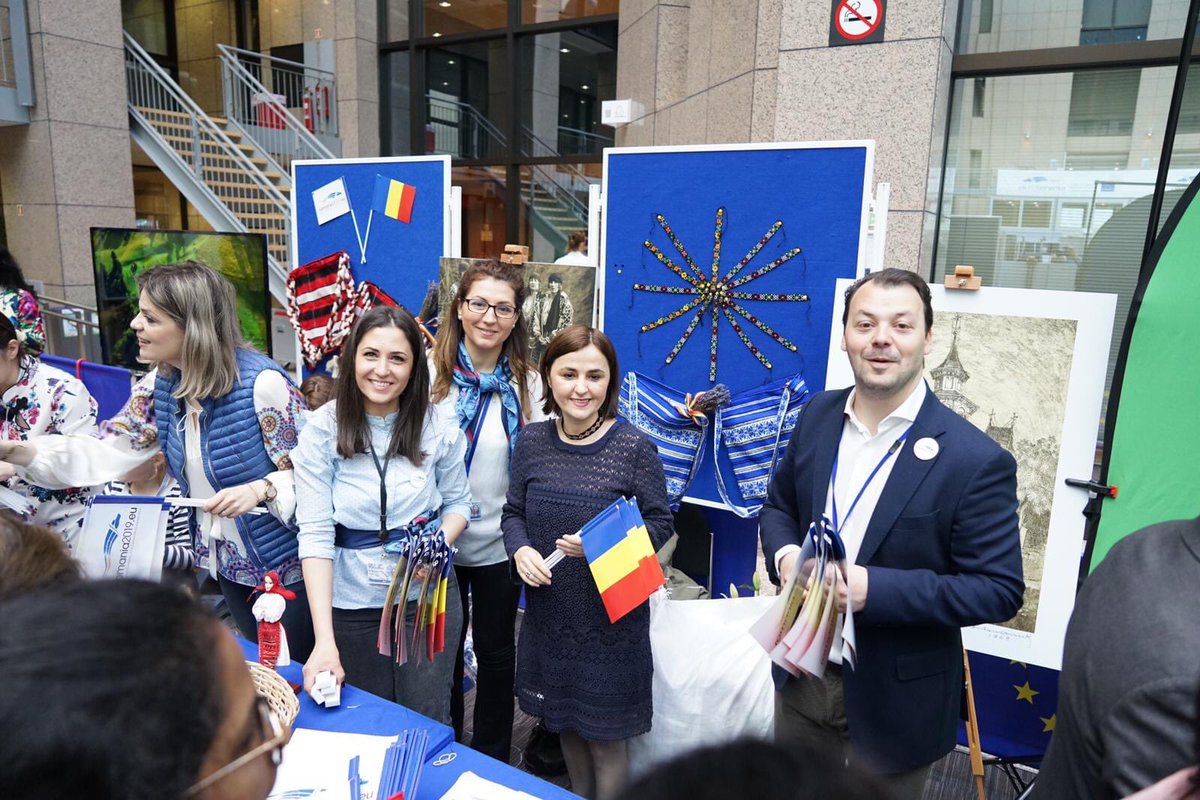 Ana_C_Tudor's tweet photo. 5 years since #RO2019EU: What an amazing teamwork, team effort, with the most resilient team leaders. @MAERomania @Odobes1Luminita @romaniaineu https://t.co/lUvlJy2Jtz
