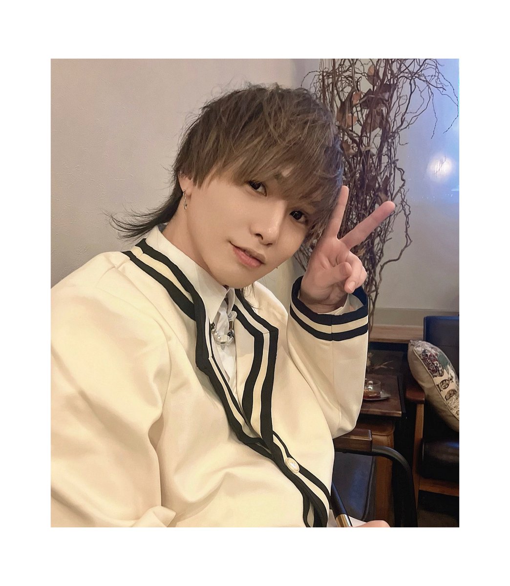 sorastar1106's tweet photo. 新しく買ったジャケット( ≖ᴗ≖)ニヤッ
#dikc https://t.co/cofti89q7j