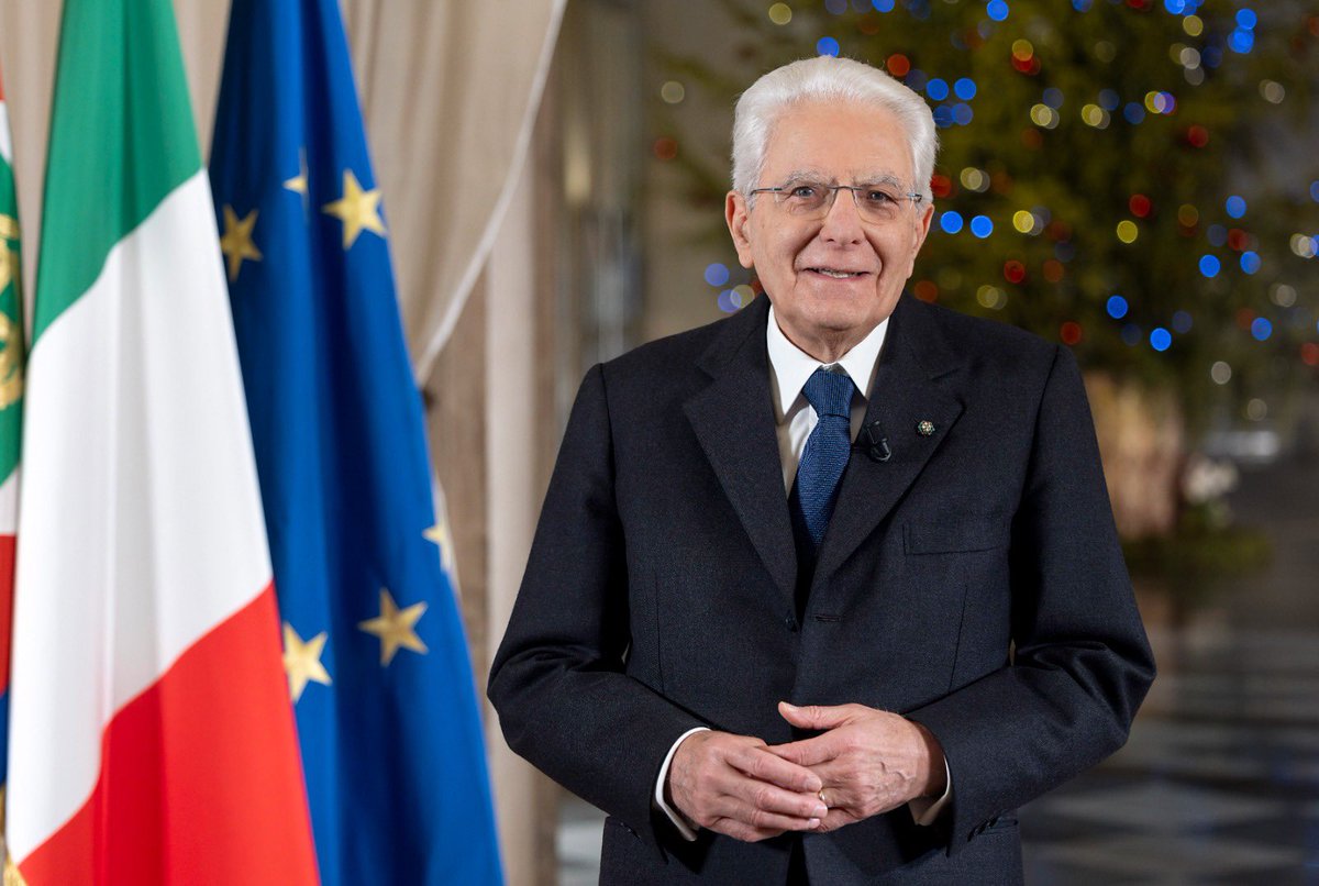 Sergio Mattarella, in 9 anni della sua presidenza, ha sempre unito, mai diviso.
Sa perfettamente e profondamente che questo è IL compito per cui è stato chiamato, e lo svolge come i migliori dei suoi predecessori, in tempi difficili di disgregazione.

È un grande presidente.