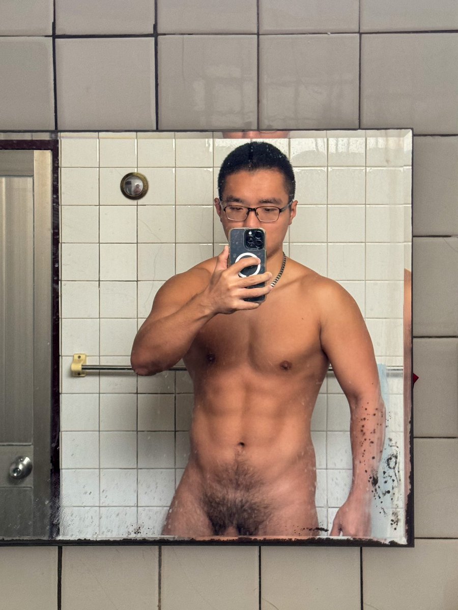 新年煙火自己放😇😇