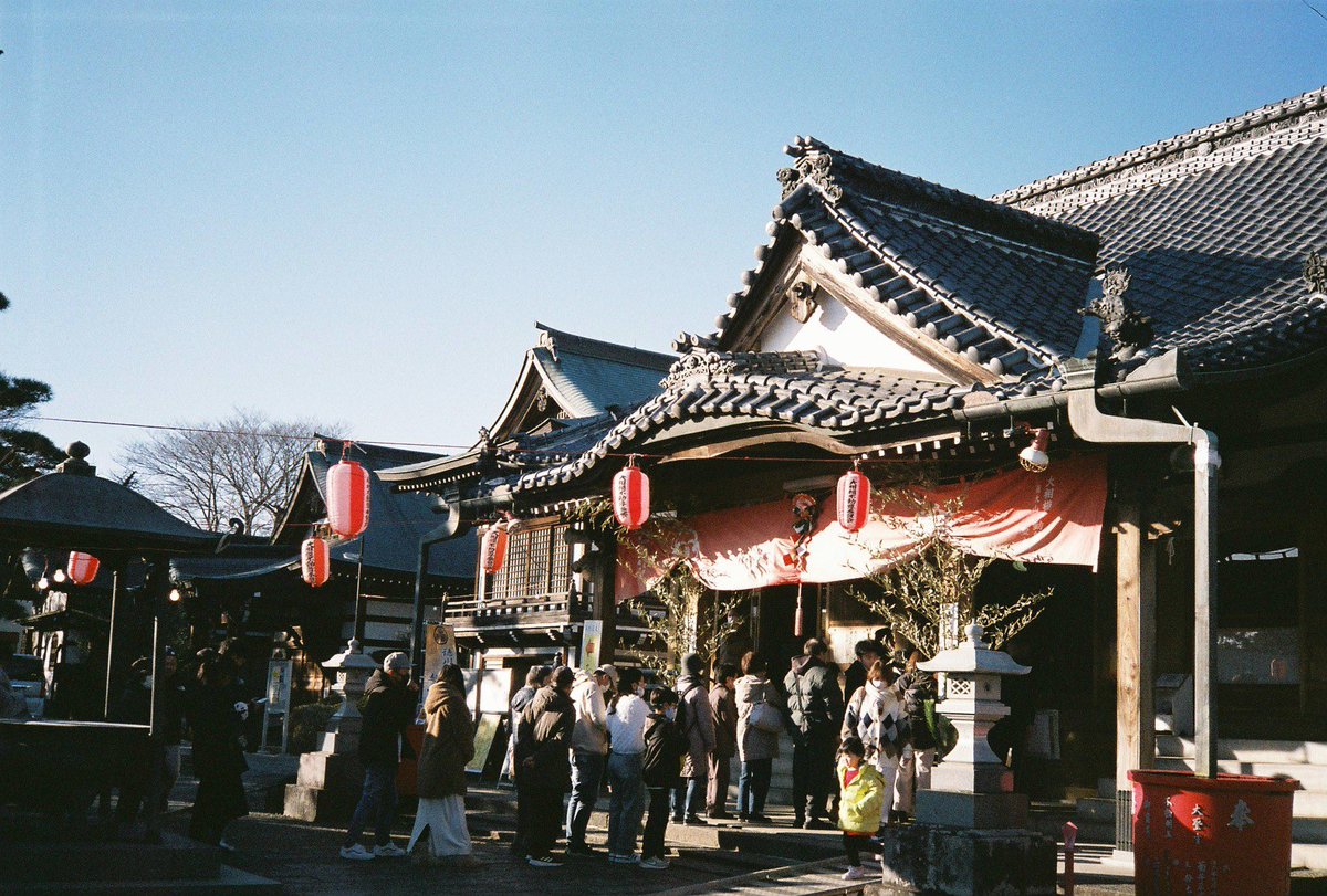 _mak_mak_'s tweet photo. 猫と初詣
#C35_EF #konica https://t.co/RG4uUn94Qa