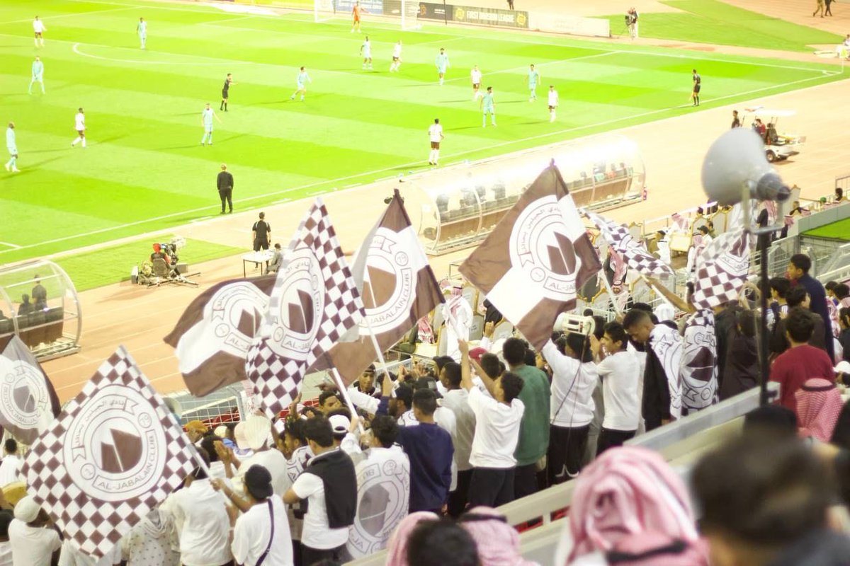 ALMONTASAFSA's tweet image. أطلق نادي #الجبلين حملة (مكاني بالمدرج) تحفيزا لجمهوره ، قبل القمة الشمالية المرتقبة التي ستجمعه مع العروبة في دوري يلو يوم الأربعاء القادم ، وتهدف الحملة إلى حث الجماهير على الحضور ومساندة الفريق في كافة مبارياته دعماً للفريق الذي يحتل مركزا متقدما في سلم ترتيب المسابقة.

#حائل