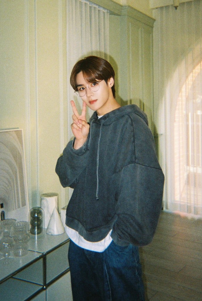 KlMKATY's tweet photo. sending you the warmest wishes on your birthday, Kun gege! may your day be filled with joy, laughter, and the love of those who hold you dear. may this year ahead bring you countless moments of happiness, exciting adventures, and the fulfillment of your dreams. 🥳 https://t.co/W8Va8Fw5b7