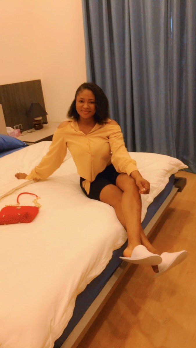 HAPPY NEW YEAR MY TWITTER FAMILIES.
I WISH YOU ALL  A YEAR FILLED WITH ENDLESS POSSIBILITIES, JOY AND ACHIEVEMENTS IN JESUS NAME. AMEN 🙏