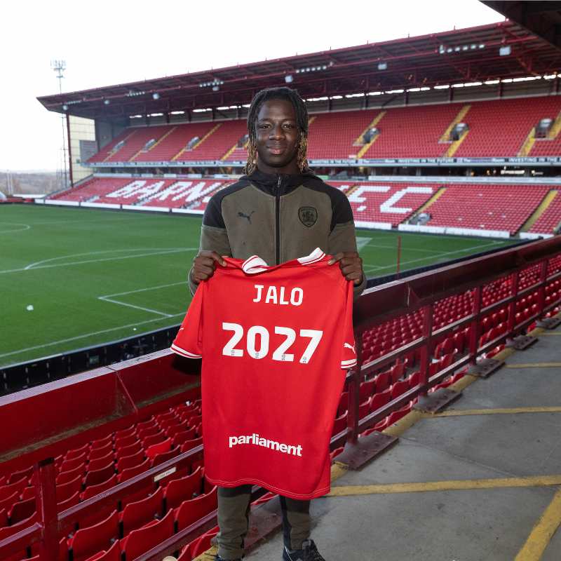 BarnsleyFC's tweet photo. 🤝 We are delighted to announce the contract extension of Fábio Jaló!