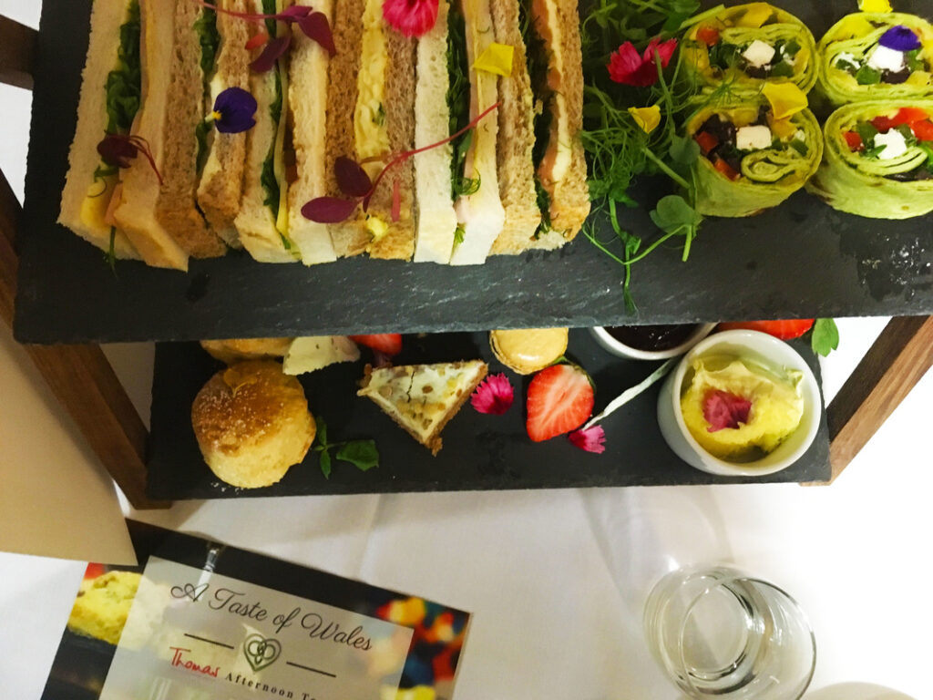 Afternoon Tea at Thomas Restaurant ☕

Sandwiches, scones and sweet treats that taste of Wales. Here's what's on the menu: ow.ly/4ovk50NelOp

#Cardiff #AfternoonTea #CardiffFood #CardiffRestaurant #CardiffEats #CardiffFoodie #AfternoonTeaCardiff