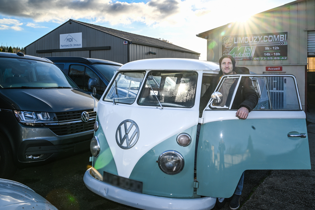 lepopulaire_fr's tweet photo. Yoan Piqueras, créateur de Limouzy #Combi en #HauteVienne, fait le bonheur des aficionados de #Volkswagen
https://t.co/JWOmWtdXQe
#automobile #économie #enteprises https://t.co/IYfGQEzFAs