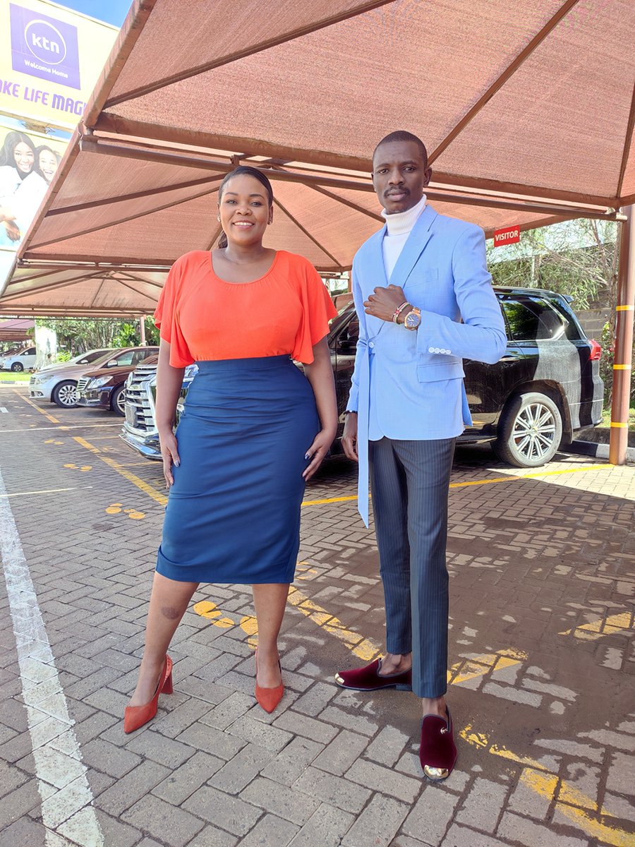 radiomaisha's tweet photo. Unategea Maisha Jioni na @NzulaMakosi na @wyclif_okumu. 3pm - 7pm #NzulaNaOkumu #RadioZaidiYaRadio #MaishaNiBoraZaidi #HappyNewYear  🎆🎆 https://t.co/2sezyZkaG1