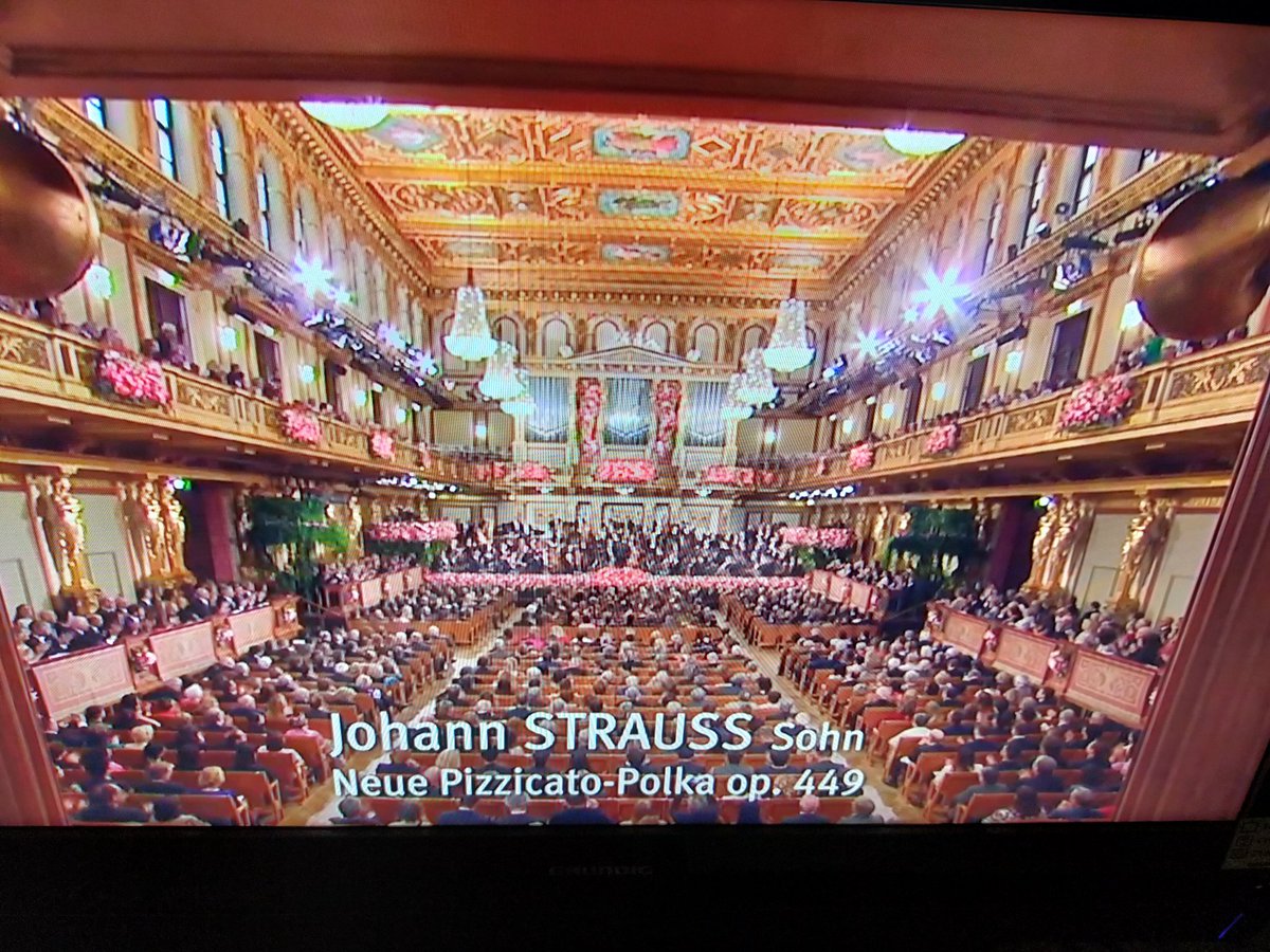 Science_dust's tweet photo. Happy 2024 everyone! Always with the Wiener Musikverein New Year's Concert https://t.co/84FpwlGwMy