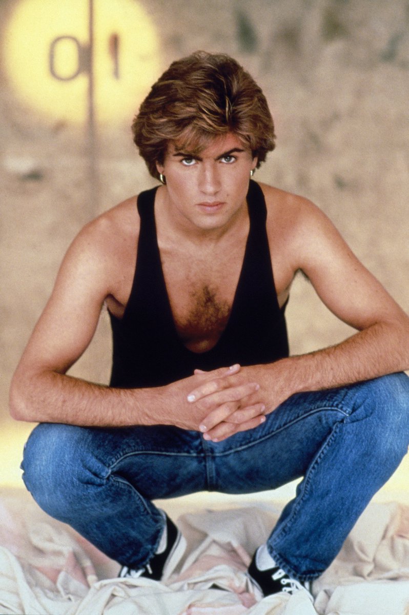 Happy New Year Lovelies! Thank you for all the love and continued support you have shown to George and his music throughout 2023, it’s been a big year 💜 Exciting things to come in 2024, looking forward to doing it all over again 👀  Photography by: Tony McGee