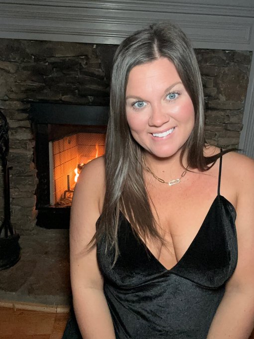 Happy New Year!! How are you spending the first day of 2024? 🖤 https://t.co/6eUZGYCkV1<a href="/tag/braves"class="tags"><span>#braves</span></a><a href="/tag/bravescountry"class="tags"><span>#bravescountry</span></a>