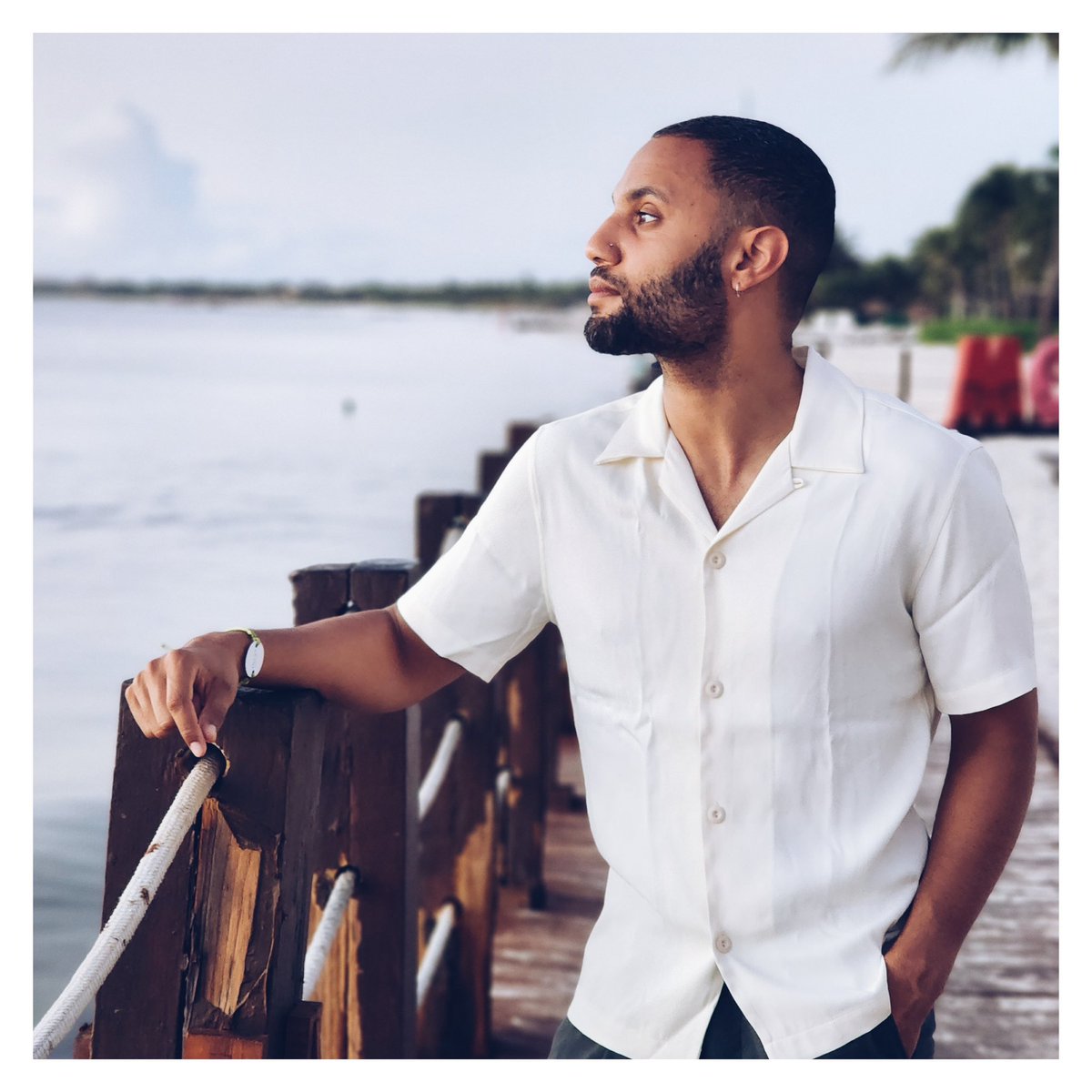 NIWAMOCA's tweet photo. Last look, quiet a bit moody • Playa Del Carmen, Mexico 
#Travel #Traveler #Travelgram #DigitalNomad #DigitalNomadLife #Mexico #PlayaDelCarmen #OceanMayaRoyale #MexicanBeach #MixedRace #MixedMan #PanAfrican #OutfitOfTheDay #OOTD #SandroParis #Sandro #SandroHomme #PublicTokyo https://t.co/nOSpKNPE0O