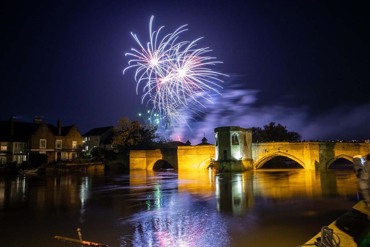 The 8th day of The Crane Event Christmas Countdown focuses on us delivering a community fireworks display in Hemingford that has all the trimmings, bonfire, music, locally sourced food &amp; drink and of course, the explosions in the sky themselves… #eventmanagement #communityevents