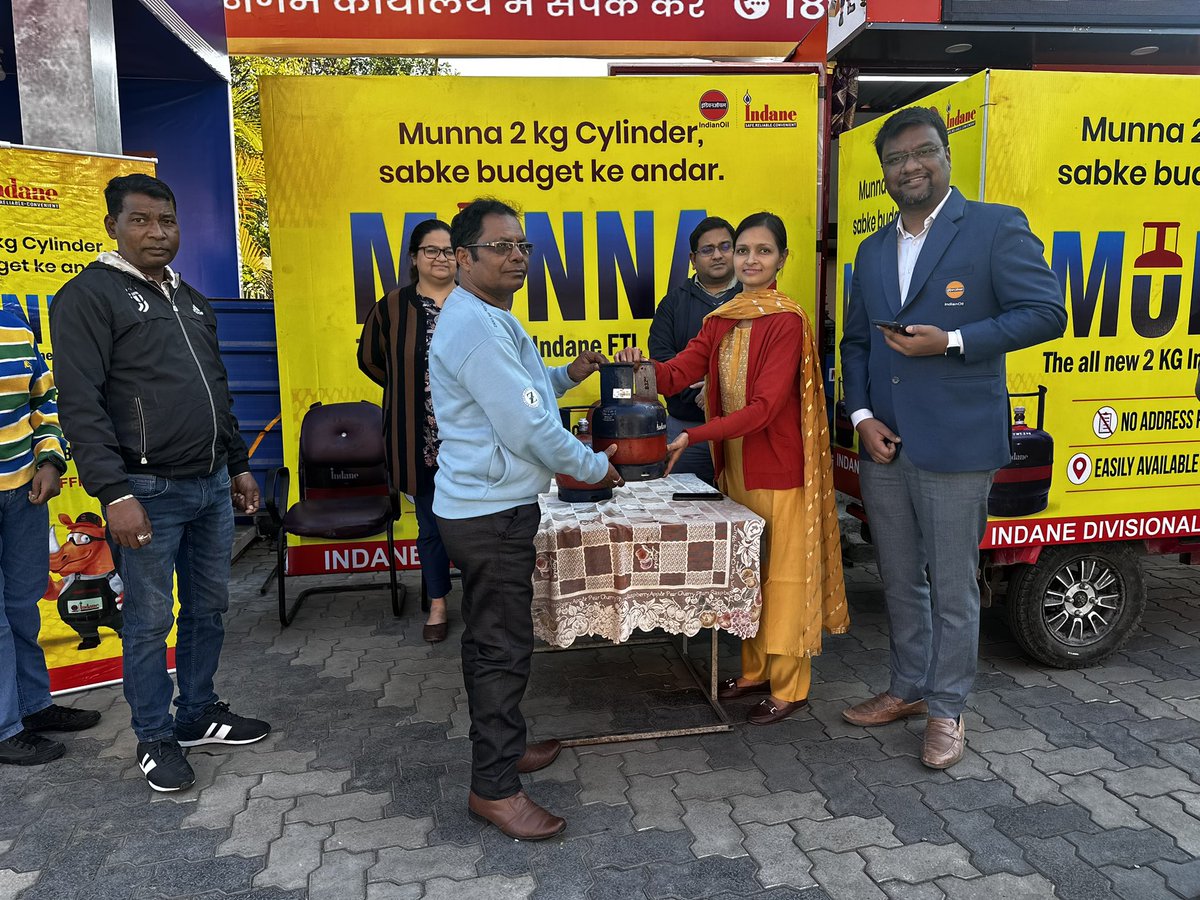 Celebrating the beginning of New Year 2024 with launch of ‘Munna’ at various distributorships, &amp; also at one of the Retail Outlets, PA system was used across the city to spread awareness &amp; special moment was shared with special children of Cheshire Home, Ranchi. 
#indianoil#Munna